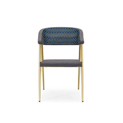 Assise et dos rembourrés, châssis métal noir
-Supplément châssis chromé 75 € HT 